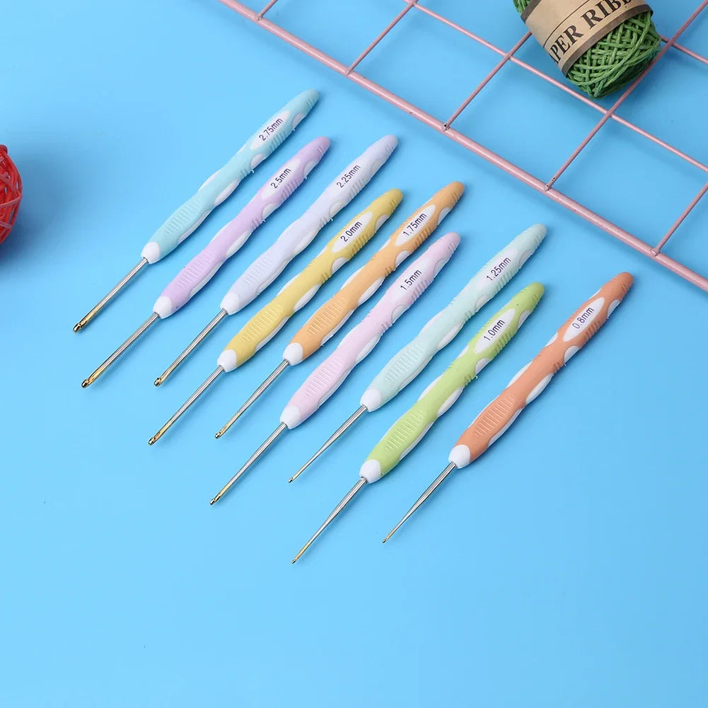 Aluminum Crochet Hooks Comfortable Grip handles