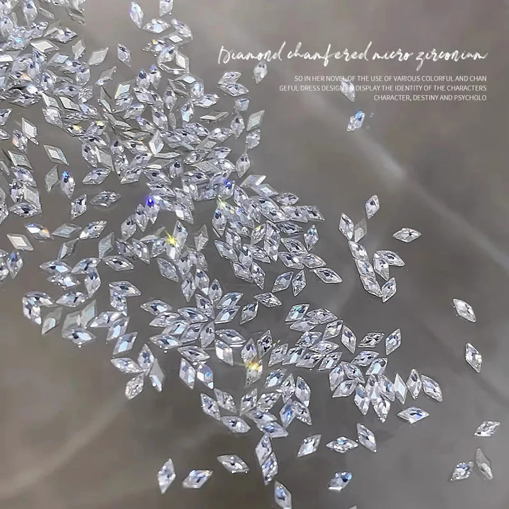 100/200pcs Mini Nail Art Accessories 5A Sparkling Rhombus Zircon Nail Art Rhinestone Charms 1.5*3mm Snowflake Pattern Nail Decor