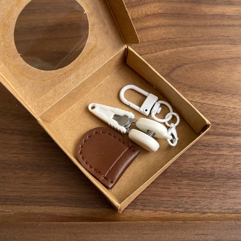 Metal Portable Sewing Small Scissor With Protective Cover Straight Tip Scissors