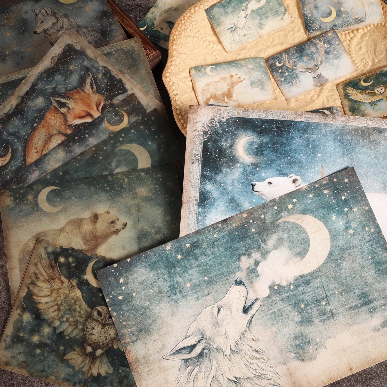 16 A5 papers, 8 Transparent Sulfuric Acid Papers and 36stickers