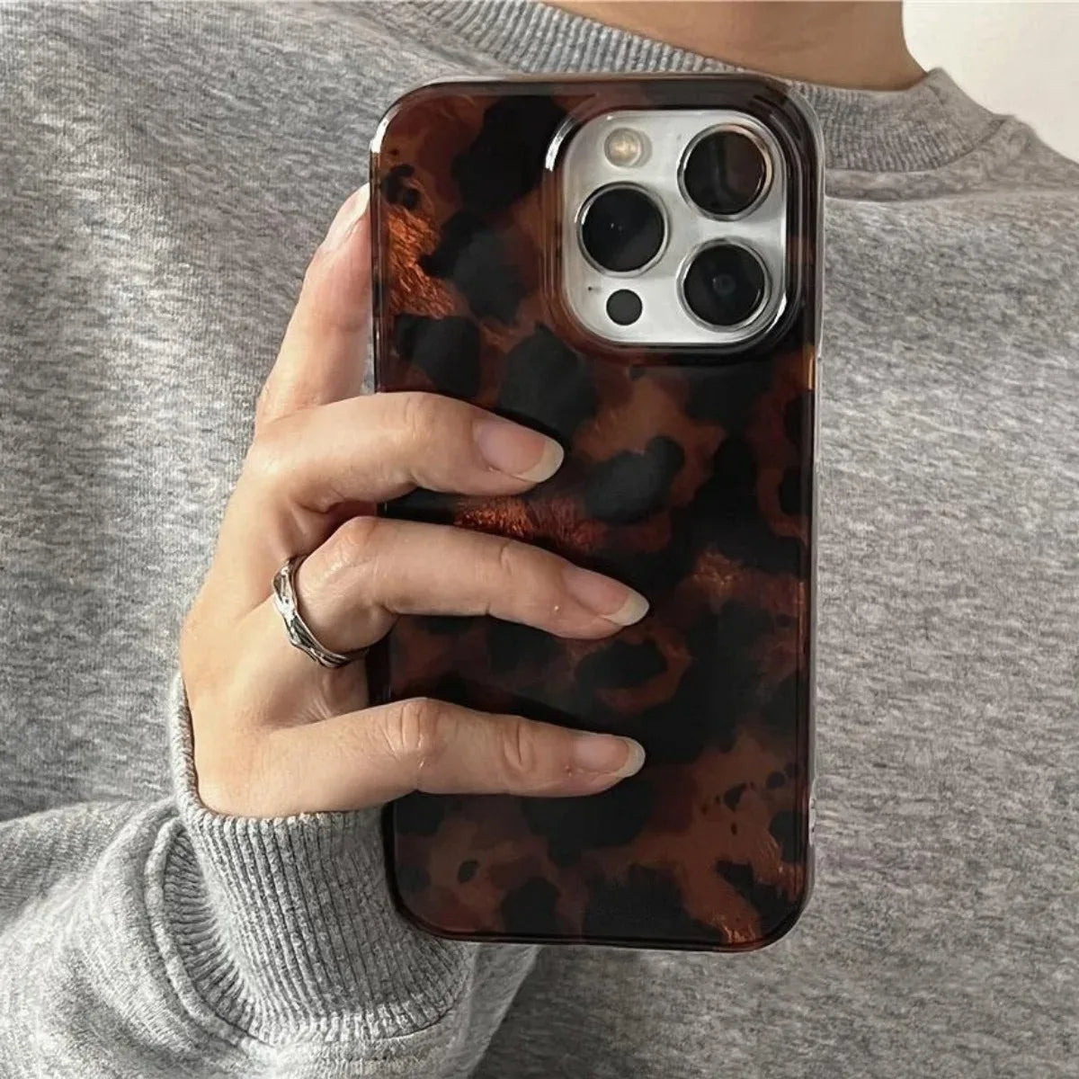 Retro Amber Texture Laser Phone Case For iPhone Stylish Leopard Print Soft Cover